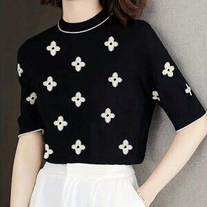 Black Preppy Womens Floral Print Round Neck Loose Fit Short Sleeve Knit Top